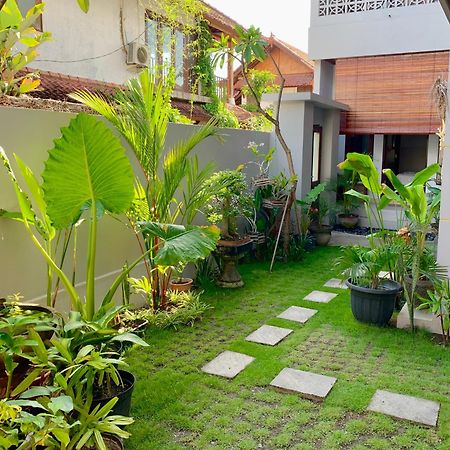 The Lima Home Stay In Canggu Экстерьер фото