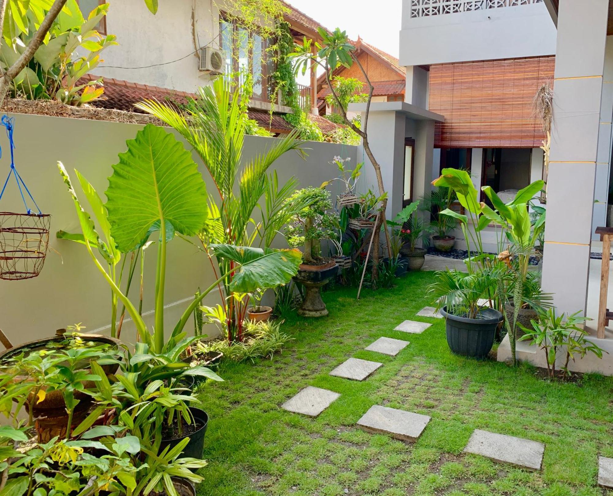 The Lima Home Stay In Canggu Экстерьер фото