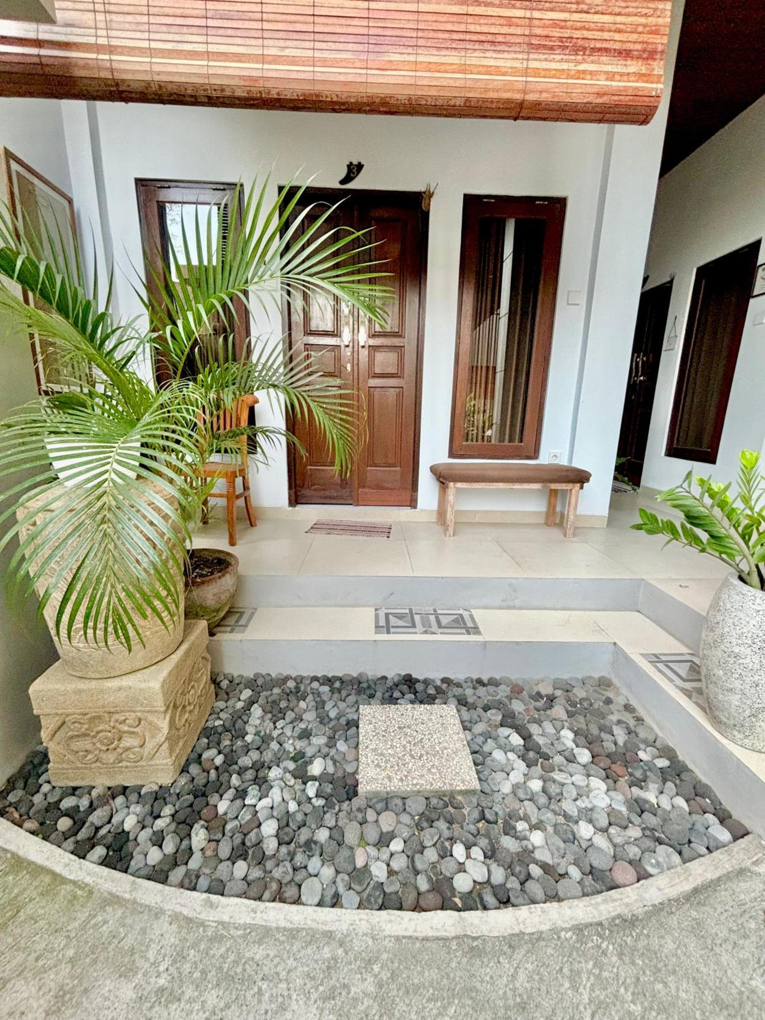 The Lima Home Stay In Canggu Экстерьер фото