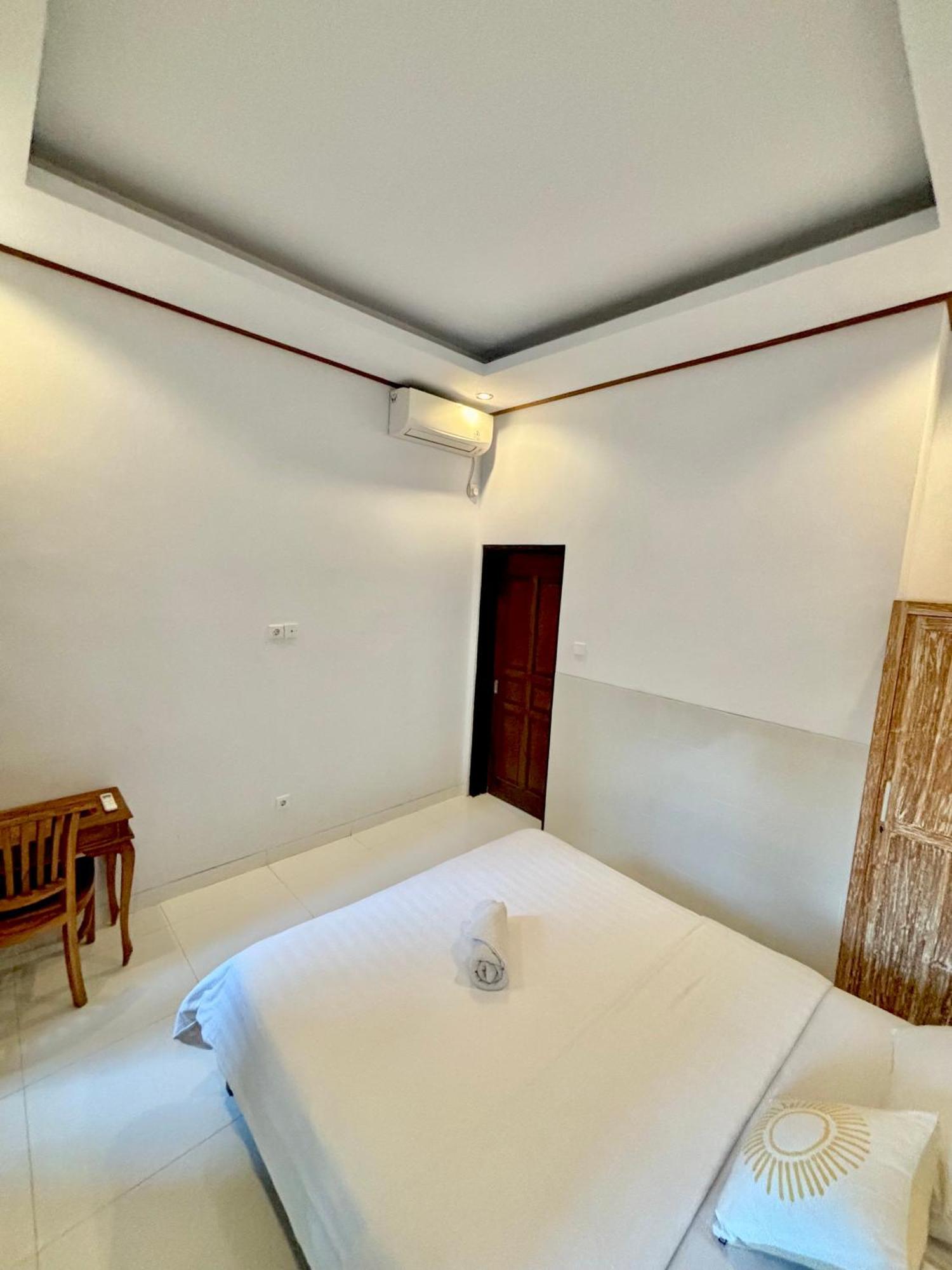 The Lima Home Stay In Canggu Экстерьер фото