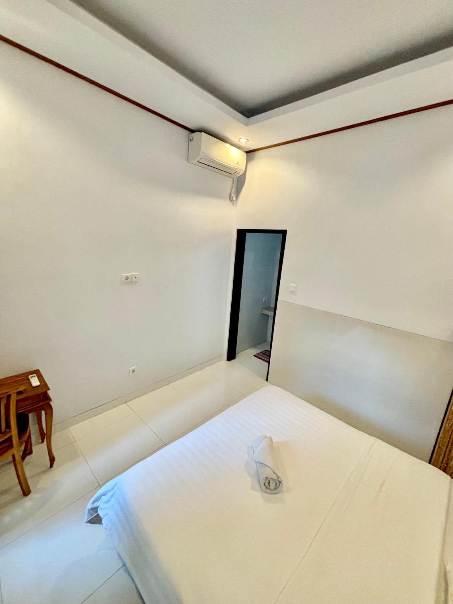 The Lima Home Stay In Canggu Экстерьер фото