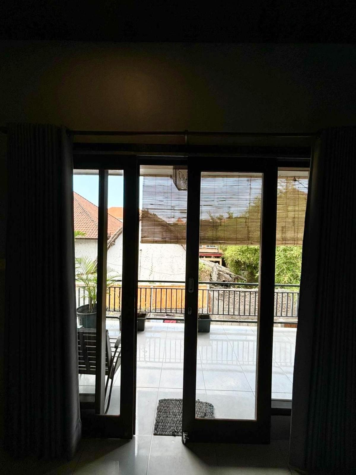 The Lima Home Stay In Canggu Экстерьер фото